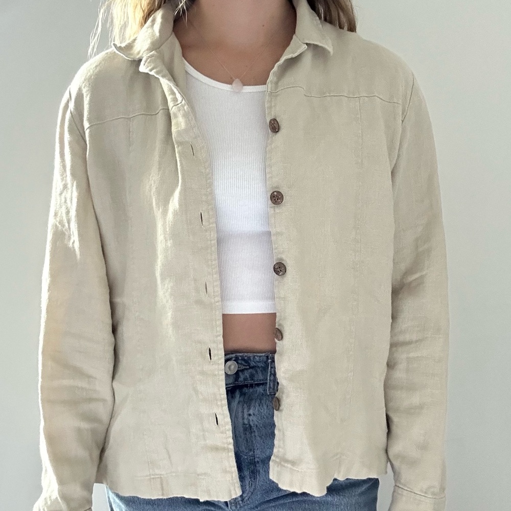 JH Collectibles Neutral Beige Linen Button-Front Shirt - Picture 9 of 10